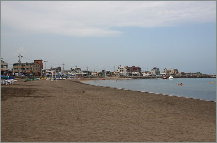 済州島梨湖海水浴場 – 済州島観光地おすすめ